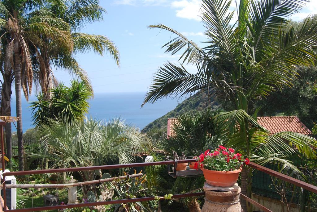 Holidaysora Taormina - Il Giardino Di Graziella Екстер'єр фото